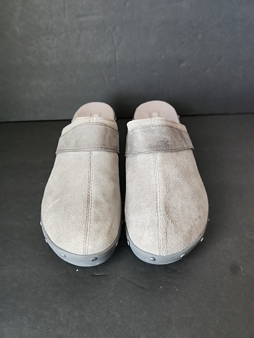Suede Slip-On Clogs in Light Gray Womens Size 9 - Picture 2 of 8